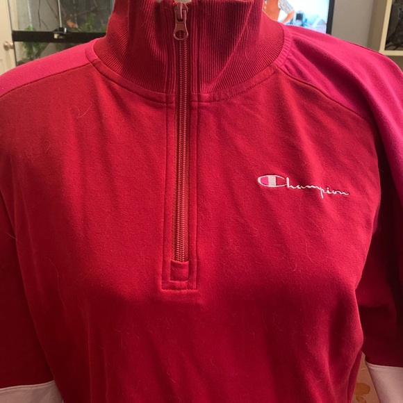 Size medium champion crop pullover - Picture 2 of 3